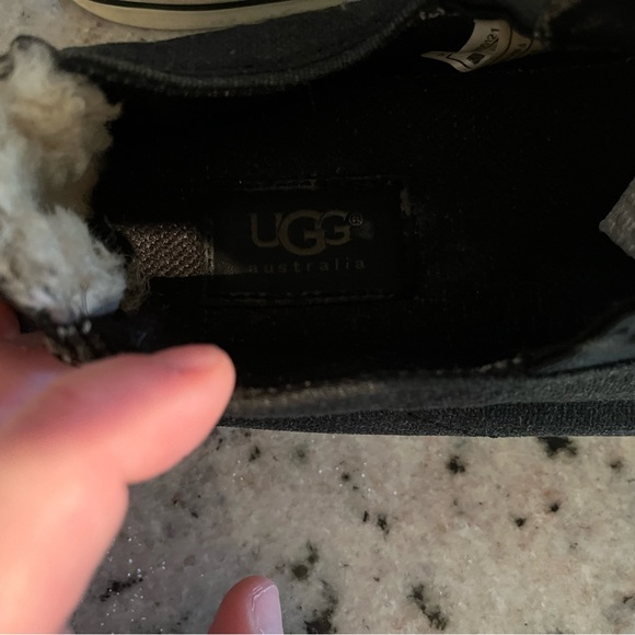 UGG shoes - Picture 3 of 4